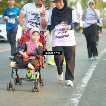 Runner Photo 7774102