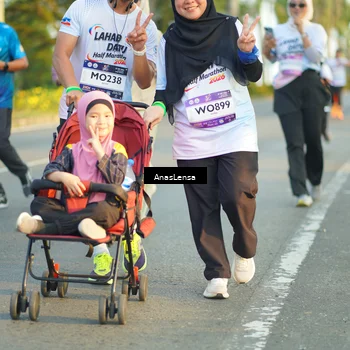 Runner Photo 7774112