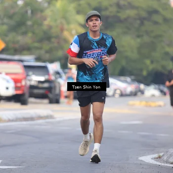 Runner Photo 7774190