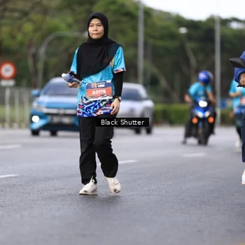 Runner Photo 7774200