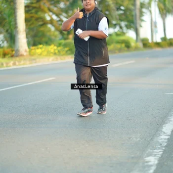 Runner Photo 7774211