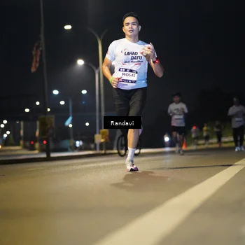 Runner Photo 7774244