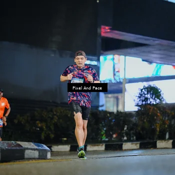 Runner Photo 7774249