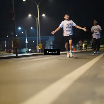 Runner Photo 7774264