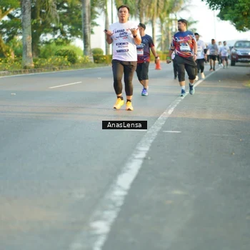 Runner Photo 7774267