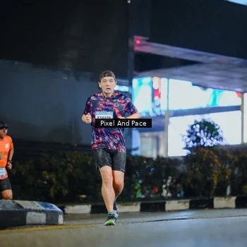 Runner Photo 7774281