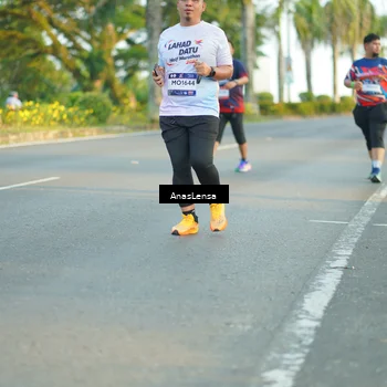 Runner Photo 7774285