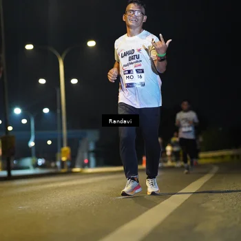 Runner Photo 7774286