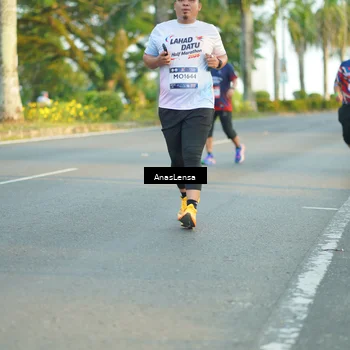 Runner Photo 7774290