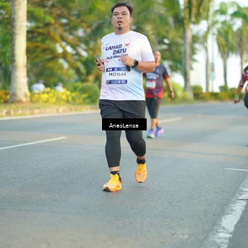 Runner Photo 7774316