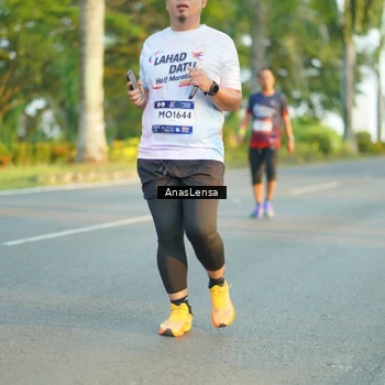 Runner Photo 7774325