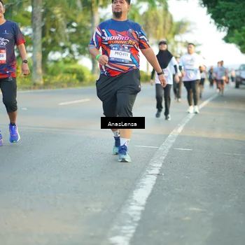 Runner Photo 7774342
