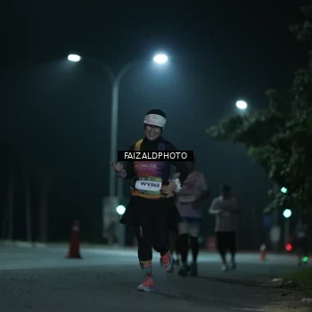 Runner Photo 7774374