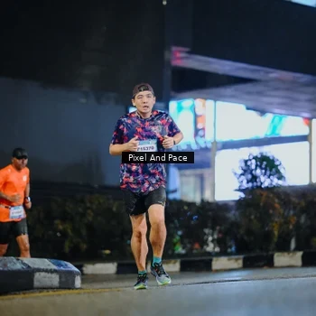 Runner Photo 7774395
