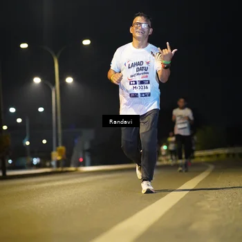 Runner Photo 7774426