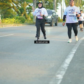 Runner Photo 7774462