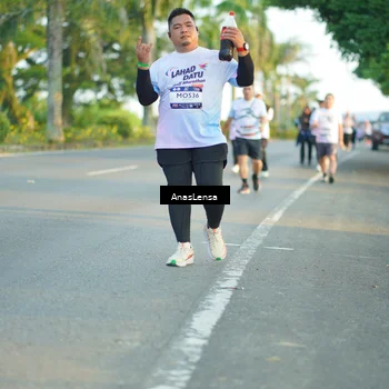 Runner Photo 7774500