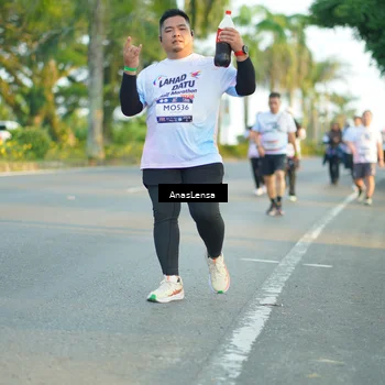 Runner Photo 7774531