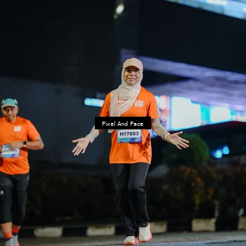 Runner Photo 7774540