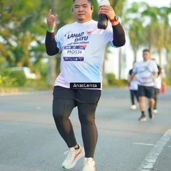Runner Photo 7774541