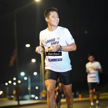 Runner Photo 7774575