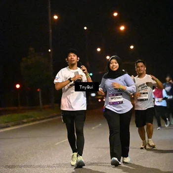 Runner Photo 7774696