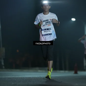 Runner Photo 7774709