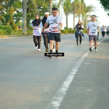 Runner Photo 7774769
