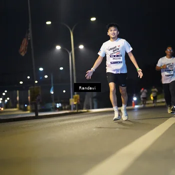 Runner Photo 7774777