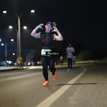 Runner Photo 7774841