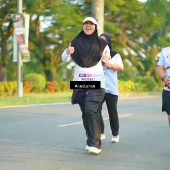 Runner Photo 7774851