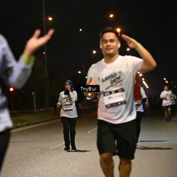 Runner Photo 7774871