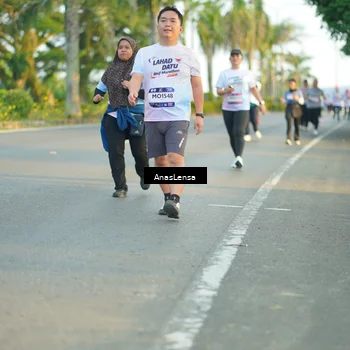 Runner Photo 7774878
