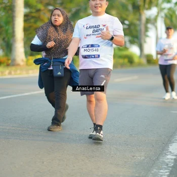 Runner Photo 7774909