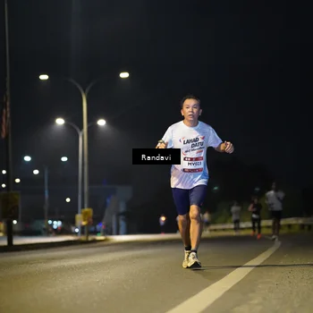 Runner Photo 7774972