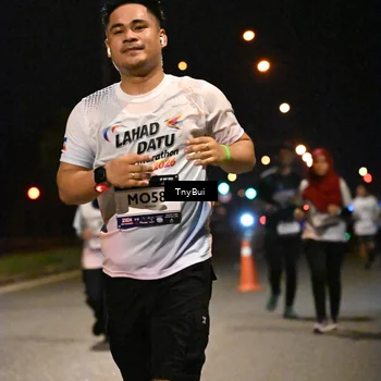 Runner Photo 7774986