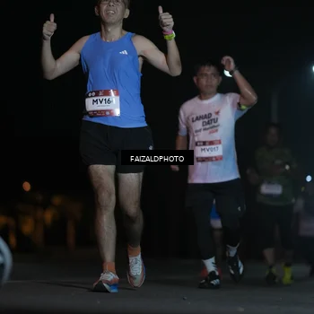 Runner Photo 7774991