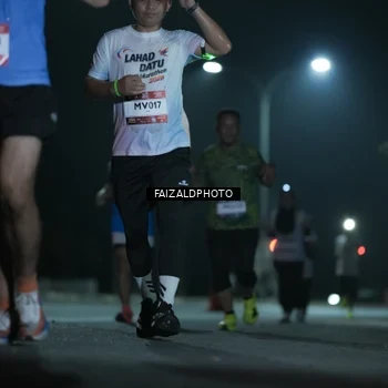 Runner Photo 7775008