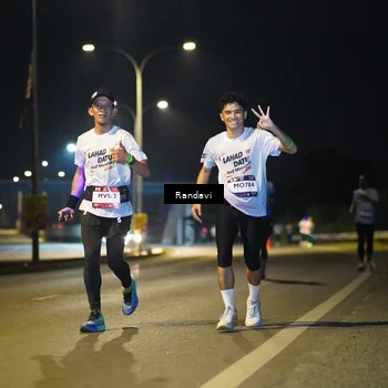 Runner Photo 7775009