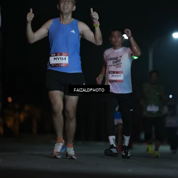 Runner Photo 7775013