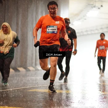 Runner Photo 7775018