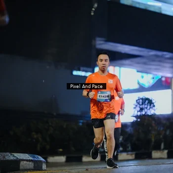 Runner Photo 7775025