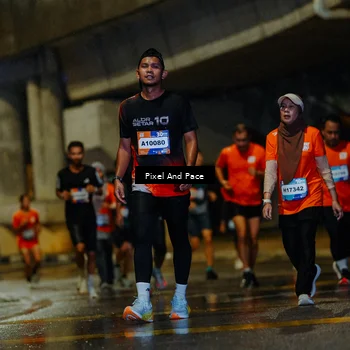 Runner Photo 7775047