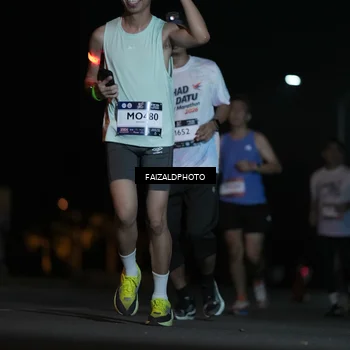 Runner Photo 7775053