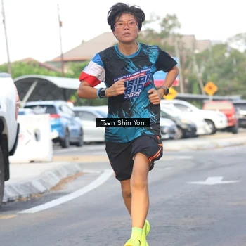Runner Photo 7775072