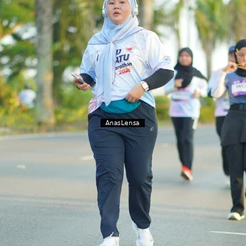 Runner Photo 7775083
