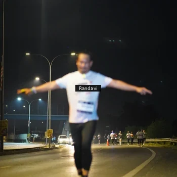 Runner Photo 7775097