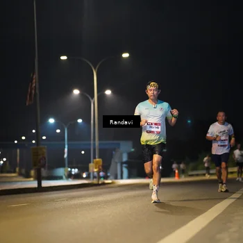 Runner Photo 7775098