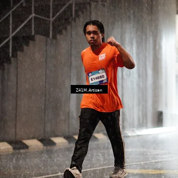 Runner Photo 7775102