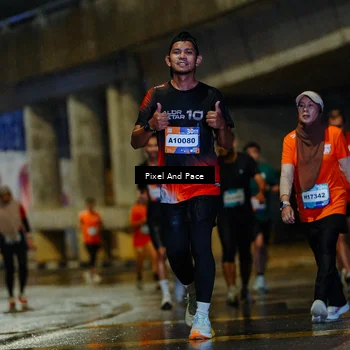 Runner Photo 7775118